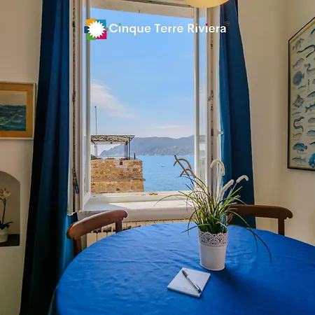 Maemuna Sea View * Vernazza